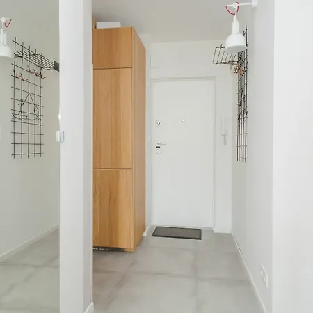 Shortstaypoland Chlodna Apartment